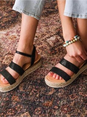 Qupid Black Rhinestone Strappy Sandals for Women